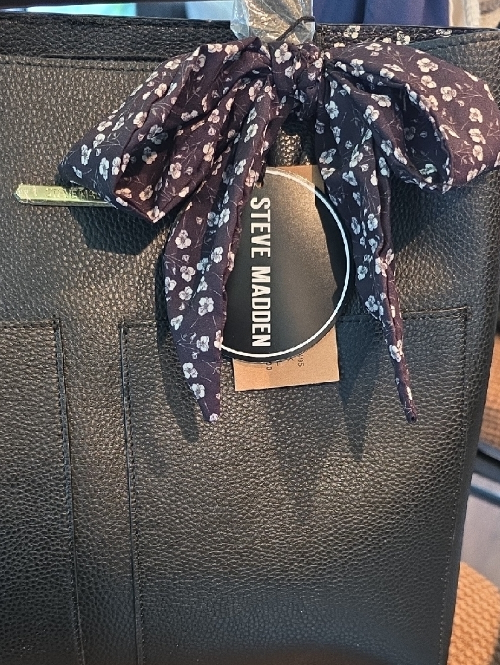 Steve Madden Black BNELLIE Large Tote with Scarf - Picture 3 of 6